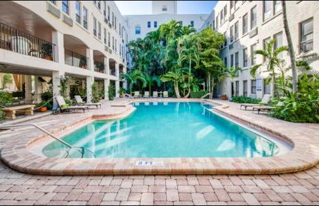 Beachside Palm Beach Condo | Pool & Walk to Sea - Foto 28