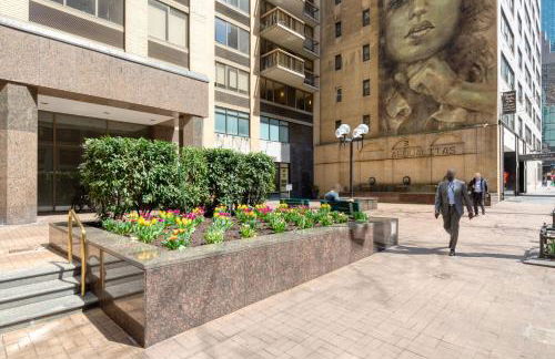 Midtown East 1BR w DM nr UN NYC-906 - Foto 18