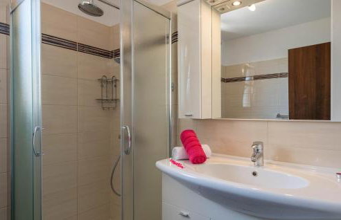 Nice Home In Hr-52215 Vodnjan - Foto 42
