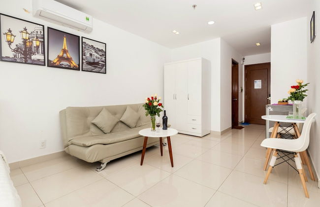 Le Hieu Apartment at Sky Center - Foto 41