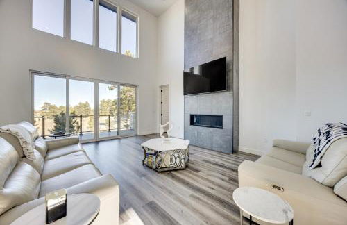 Group Getaway in Monument! High-End Home with Views - Foto 1