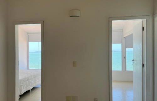 Búzios casa pé na areia em condomínio beira mar - Foto 27