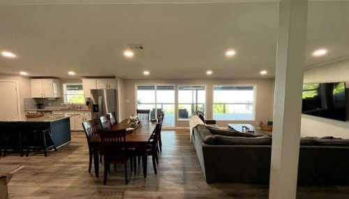 Spacious Vacation Rental with Stunning Lake Views from the Incredible Deck for an Amazing Getaway in Sabine National Forest in Hemphill, Texas - Foto 5