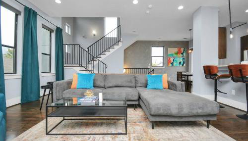 Skyline Views - Sleeps 10 Home Near Downtown - Foto 1