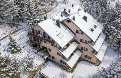 Chaberton Romantic Retreat Ski In Ski Out - Happy Rentals - Foto 38