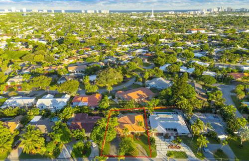 Stunning 4 Bedrooms House with Pool 6 minutes to the Ocean - Foto 21