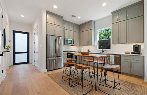 Modern Family Comfort 2BR 2 5BA Sleeps 6 - Foto 15