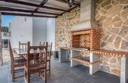 VILLA T to15 min from Puy du Fou Billiar, Movies, BBQ,Pool - Foto 7