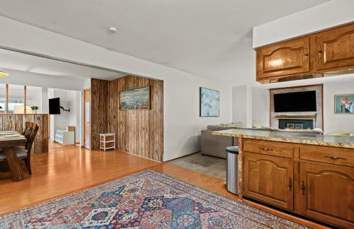 Charming Home Near Target and Parks 2 Bathrooms - Foto 28