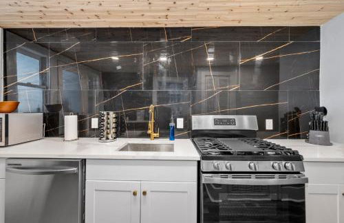 Quirky & Chic 3BR in Montrose - Perfect for Families & Groups - Foto 8