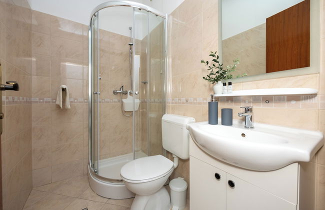 Double bed Room With Private Bathroom and Balcony - Foto 6