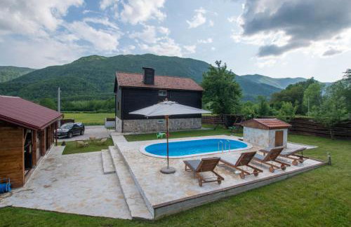 Nina Holiday Home with a heated pool - Photo 1