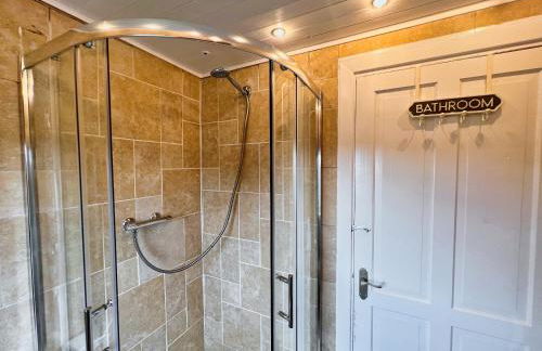 Cosy 3 bed with Parking- Family and Contractors - Foto 35