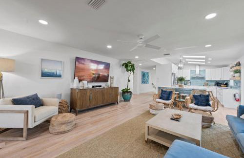 Oceanfront Cocoa Beach Vacation Home Private Beach, Tiki Bar & Family Fun - Foto 17