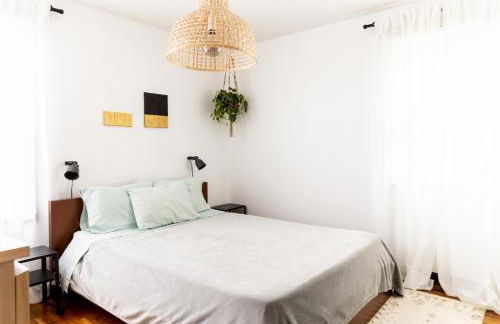 Mid-Century Modern Home Near Downtown with Free Parking - Foto 17