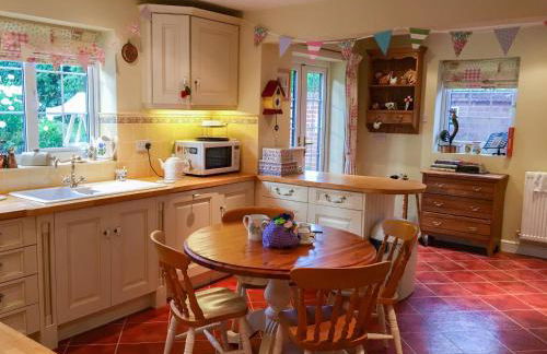 Holly Bank - Photo 4