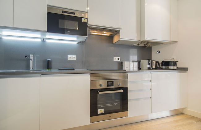 Cozy Seaview Apartment - Photo 8