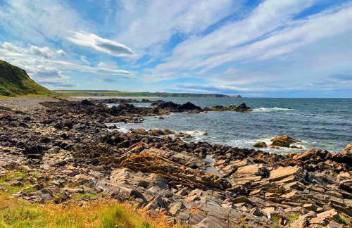 Spacious 2 Bedroom Home in Picturesque Cullen - Foto 31