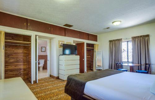 'Ledge Lodge' Burkesville Getaway: Pool & Views! - Foto 42