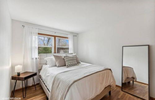 Blocks to Town, Game Room, Firepit, Huge Backyard - Photo 24