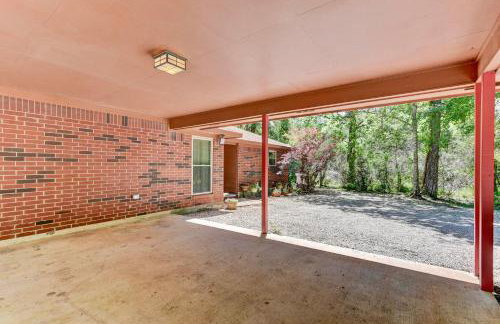 Riverside country retreat with easy access to all that Houston has to offer - Foto 45