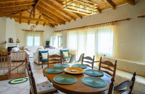 Σπίτι με Τζάκι & Θέα - Foto 8