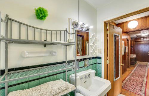 Rustic Chic Retreat 4 Mi to Kennywood! - Foto 19