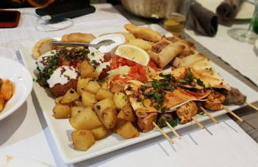 Airport Paris Eiffel Tower Center Roissy CDG - Foto 48