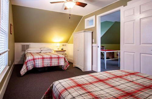 Chesapeake Waterfront - 7BR 5BA - Beach Pool Dock - Foto 27