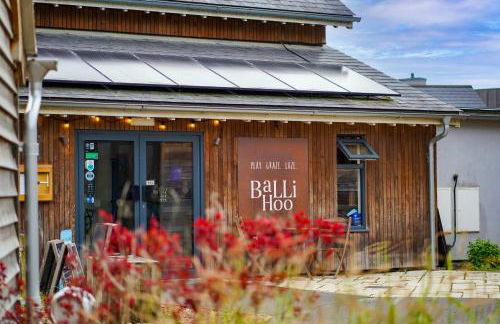 NEW Squirrels Leap Lake Views with Spa Access - Foto 24