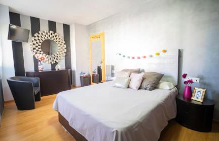 Apartamento Alhambra a 8 minutos del Centro de Granada con Piscina - Photo 4