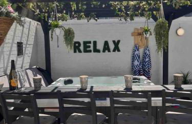 Ocean Suites HOT TUB - sleeps 11 - Foto 63