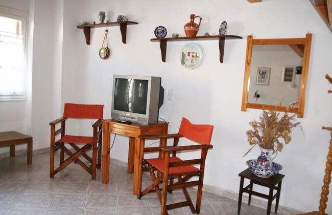 Symi Port View Apartment - Photo 14