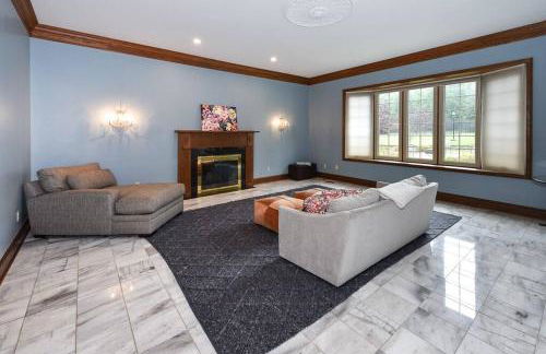 12,700 sf 8 Room Mansion on 18 acres - Foto 36