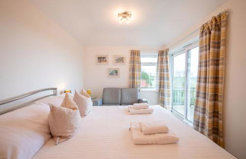 Spacious Coastal Retreat with Sea Views - Foto 58