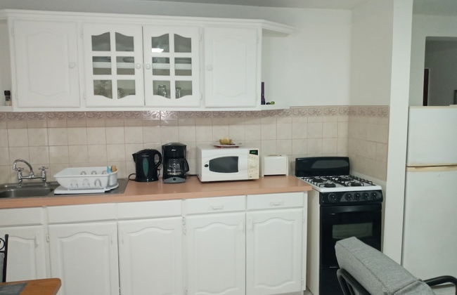 Cumber's Tropical Apartments - Foto 29