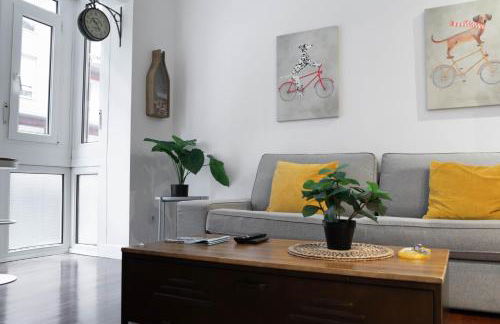 Acogedor y Familiar Central Guggenheim Bilbao - Foto 11