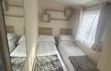 4 Bed 10 Berth Caravan Seawick Holiday Park - Foto 8