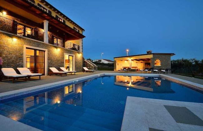 Lovely 5-bed Villa in Buzet - Foto 12