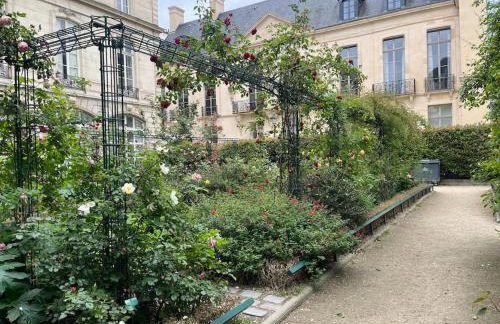 Comfort & design 2 BR near Place des Vosges - Foto 2