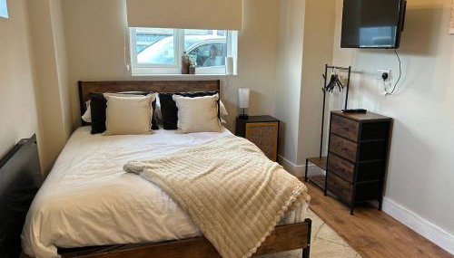 Modern cosy studio near Luton airport, free parking - Foto 5