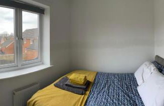 Stunning Large Detached Gloucester, 4 beds, 3 bedroom, 2 bathroom property, Nr Chelt, The Docks and Quays sleeps 6 - Photo 22