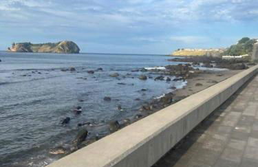 Maré Alta - Scenic Seaside Stay with outdoor deck - Photo 17