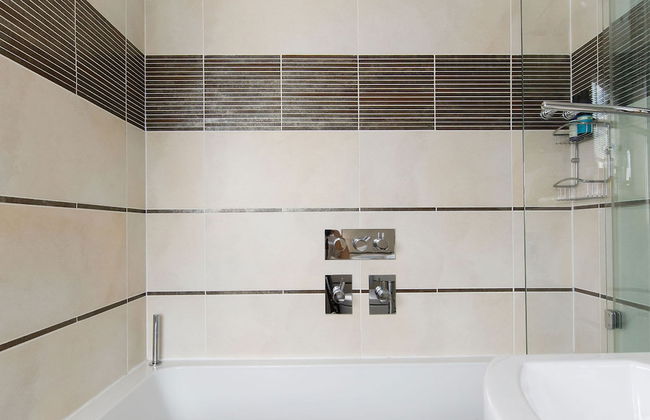 Amazing 5 BR Country Home Pool Gym Yoga Studio - Photo 32