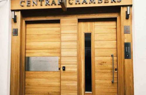 CC - Central Location Top Floor 2 Bed Deluxe Modern Apartment - Foto 16