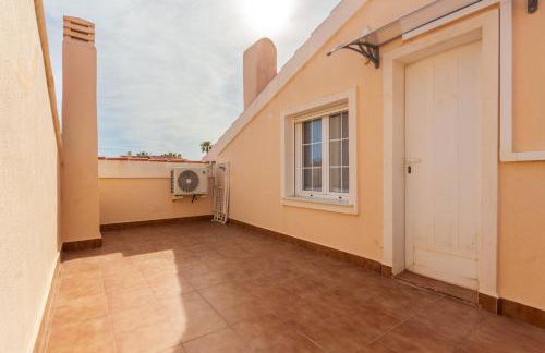 Arena Marina - Pool and relaxation near the airport - Foto 31