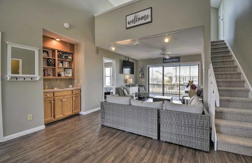 Steps to Sunset Beach Canal-Front Home with Dock! - Foto 18