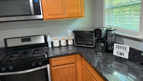 The Soak Haus Hot Tub Retreat 25 Min to ATL - Foto 5