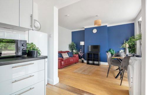 9RA - 4BD House - Wembley Views - Foto 28