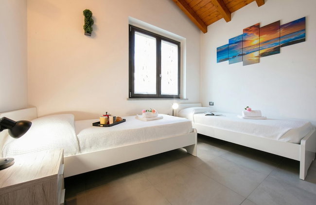 Villa Laura Private Pool and Garden - Photo 11